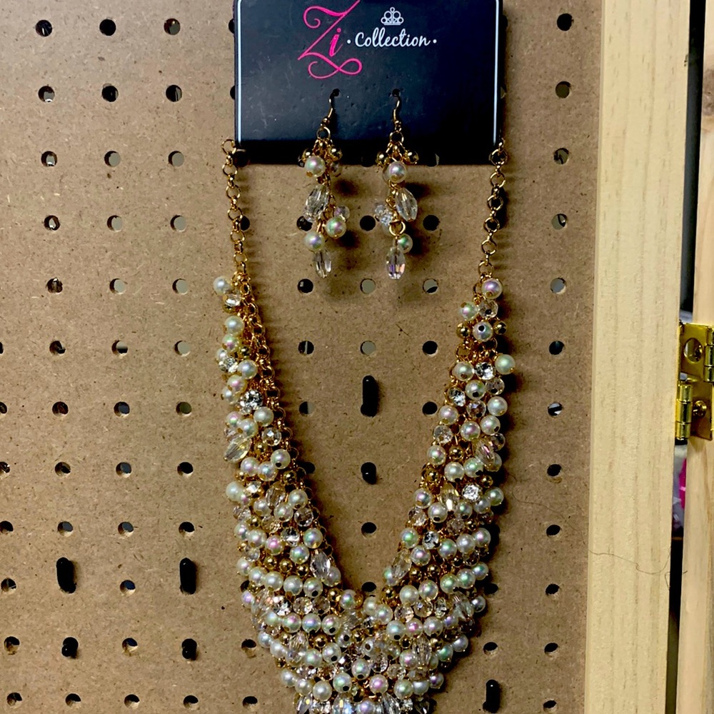 Paparazzi necklace and jewelry